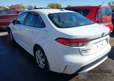 2022 Toyota Corolla Le z USA, uszkodzony, nr VIN 5YFEPMAE2NP360161